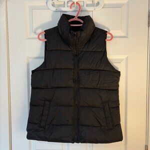 Old Navy Women's Classic Length Puffer Vest with Pockets, Size Medium, Black